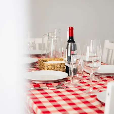 Casa Jesus | Ps5 | Juegos Ninos | Wifi | 6 Pax سرقسطة